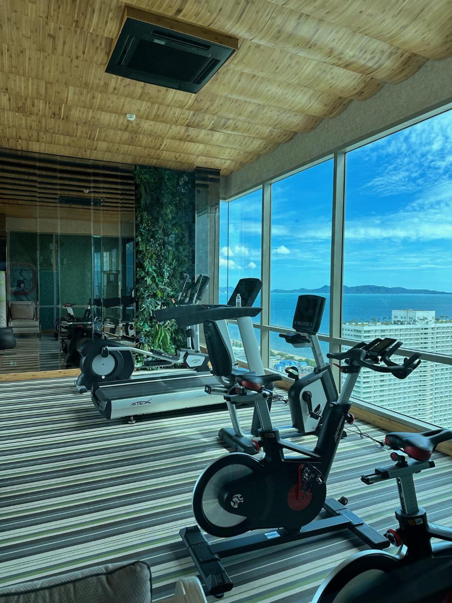 芭提雅高层海景奢华公寓the Riviera Jomtien生香家直达海滩2704 Praia de Jomtien Exterior foto