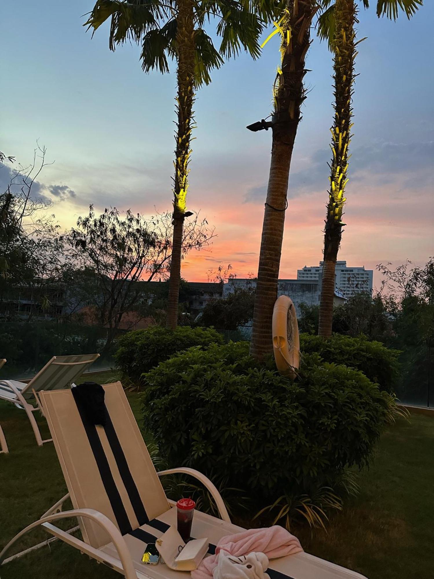 芭提雅高层海景奢华公寓the Riviera Jomtien生香家直达海滩2704 Praia de Jomtien Exterior foto